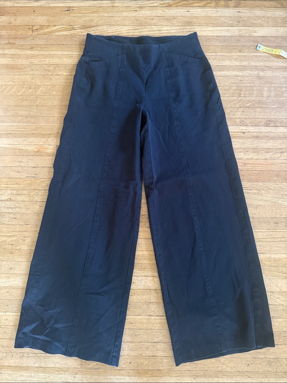 Old Navy High-Waisted Pixie Super Wide Leg Black Pants, Size M
